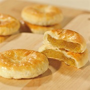 Lou Po Beng (Wife Cake / Winter Melon Puff)