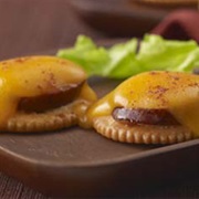 Sausage and Cheese Crackers