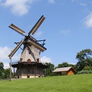 Fabyan Villa &amp; Windmill