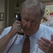 Det. Stanley 'The Big Man' Bolander (Ned Beatty)