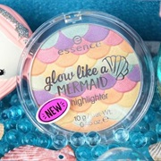 Essence Meremaid Highlighter