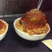 Mama's on the Hill: Spaghetti and Enormous Meatballs in an Hour