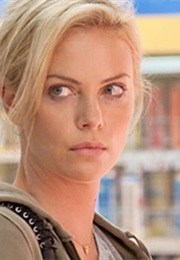 Mavis Geary in Young Adult (2011)