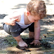 Observing Children Discover Something New