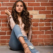 Skylar Stecker