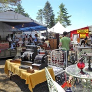 Brimfield Outdoor Antiques Show