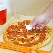 Request No Plastic Table in Pizza Box