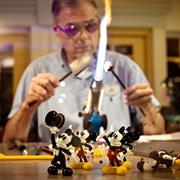 Arribas Bros. Glasskniters (????-1985)