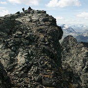 Torfinnstinden (Mid)