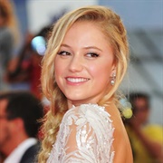Maika Monroe