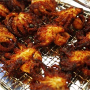 Webfoot Octopus (Amphioctopus Fangsiao)