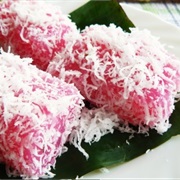 Kuih Sago (Steamed Tapioca Pearls Cakes)