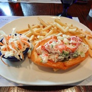 Legal Seafood&#39;s Lobster Roll