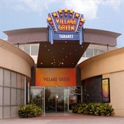 Village Green Hotel, Glen Waverley