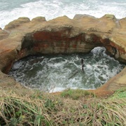 Devils Punchbowl State Natural Area, Oregon