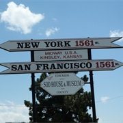 Midway, USA: Halfway Between San Fransico and New York City