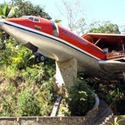 Flying Airplane Bungalo
