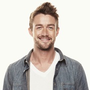 Robert Buckley
