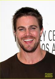 Stephen Amell