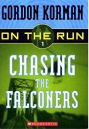 On the Run (Chasing the Falconers) (Gordon Korman)