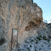 Cueva De Los Letreros, Los Vélez