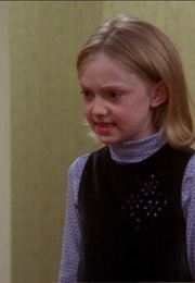 Dakota Fanning in Friends (1994)
