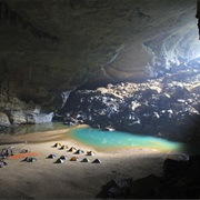 Hang En Cave, Vietnam