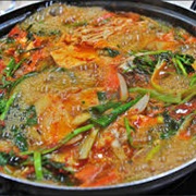 Maeuntang (Spicy Seafood Soup)