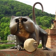 Brückenaffe, Heidelberg, Germany
