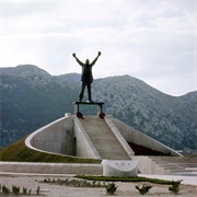 Spomenik Narodnom Heroju Stjepanu Filipoviću Opuzen