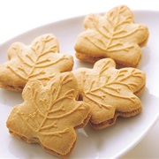 Maple Leaf Cream Cookies
