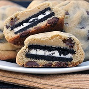 Oreo-Stuffed Chocolate Chip Cookies