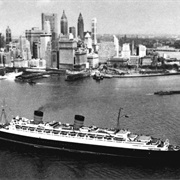 Largest Luxury Liner, Elizabeth, Launched (1938)