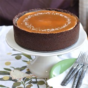 Vanilla Caramel and Chocolate Cheesecake