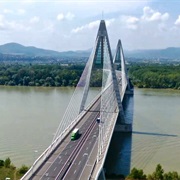 Megyeri Bridge