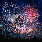 Watch Fireworks With Girlfriend