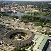 Two Brothers Roundhouse (Aurora, IL)