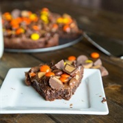 Peanut Butter Brownie Pizza