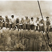Lunch Atop a Skyscraper