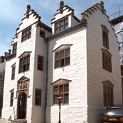 Plas Mawr