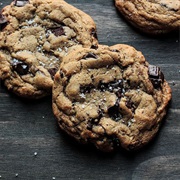 Make Amazing Chocolate Chunk Cookies