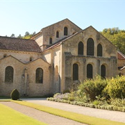 Abbaye De Fontenay
