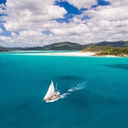 Charter a Boat Around the Whit Sunday Islands