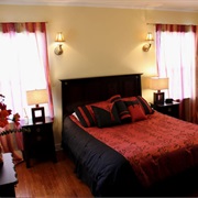 Cinema Suites Bed and Breakfast (Los Angeles)