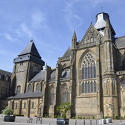 Basilique Notre Dame De L'épine, Évron