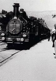 Arrival of a Train (1895, Lumières)