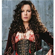 Anna Velerious(Kate Beckinsale