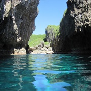 Matapa Chasm , Niue