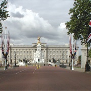 Buckinham Palace Mall