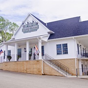 Breitbach's Country Dining